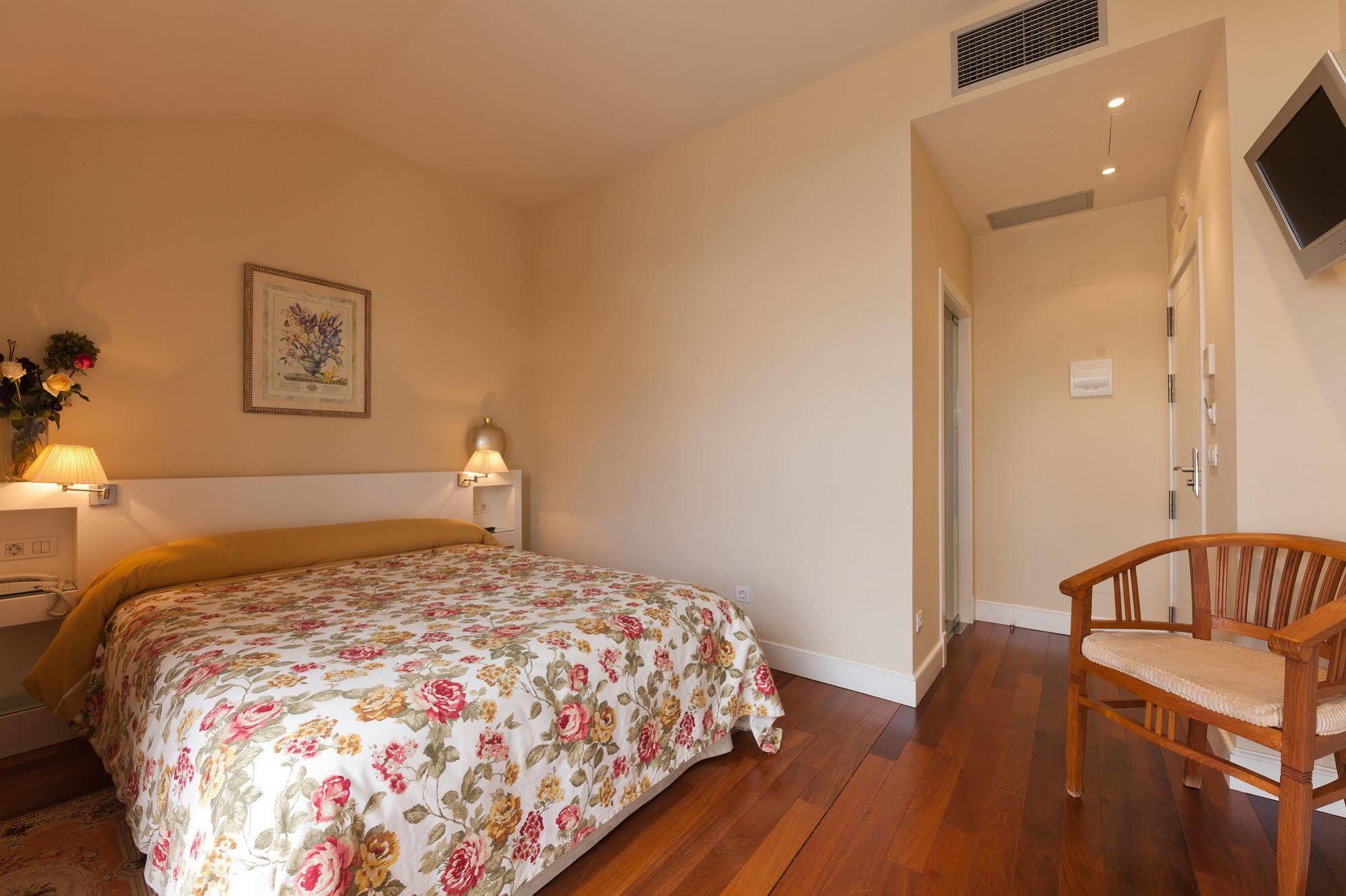 Hotel Puerta Gamboa วิโก ภายนอก รูปภาพ